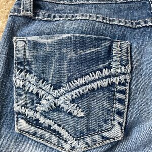 BKE Stella Blue Jeans with Embroidered Design and Vintage Wash